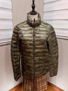 UNIQLO puffer camo jacket M 5116