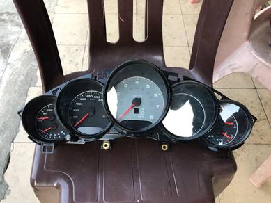No 12-9-2 Porsche Panamera S 4.8 970 Cluster