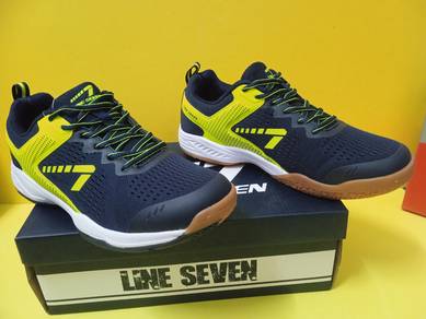 Kasut Badminton LINE 7 size 10uk BADMINTON SHOES