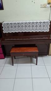 Used Upright Piano (Pearl River)