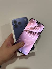 iPhone 17 Pro Max 2TB under warranty
