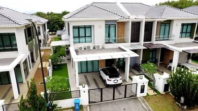 Semi-Detached House For Sale in Shah Alam,SGR