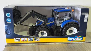 [bruder] BR03121 New Holland tractor, front loader