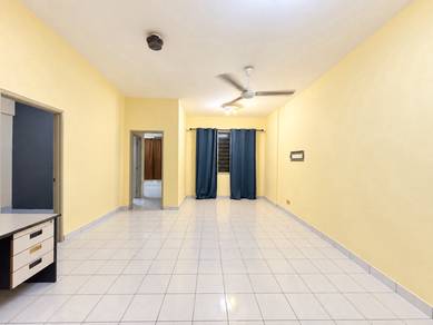 Condominium For Rent in Garden Park