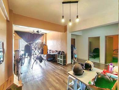 Condominium For Sale in Villaria (Petaling Jaya)
