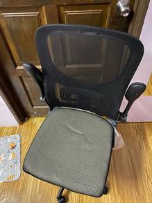 Office chair to let go