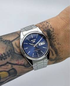Custom Seiko Mod 37mm Dark Blue SNX NH36 Day-Date