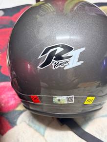 helmet saiz 60