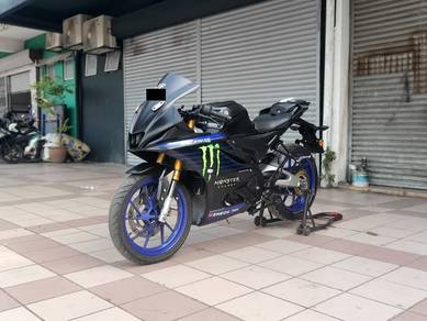 Yamaha R15