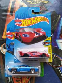 Hot Wheels 2016 Ford GT Race Red Set