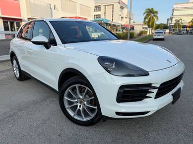 Porsche Cayenne BASE in Cyberjaya, SGR