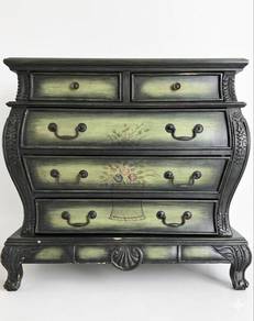 chest drawer vintage