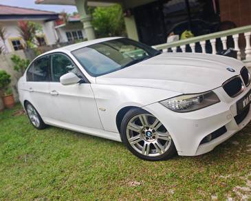 BMW 320i 20i M SPORTS (CKD) in Ipoh, PRK