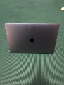 MACBOOk PRO 13-INCH 2019