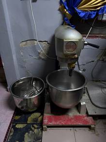 Mixer kuih/kek