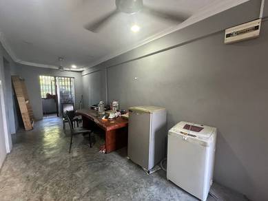 Flat For Sale in Taman Tan Sri Yaacob