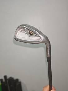 7 Iron, Taylormade R5XL, graphite