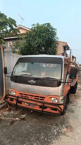 Lori hicom towing 3 tan...
