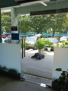 Tempered glass wall 