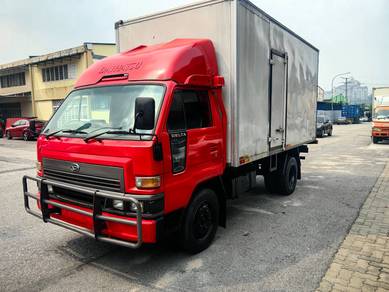 DAIHATSU V116 CHILLER BOX 2004 BDM 5000 kg