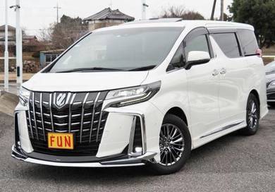 Toyota Alphard EXECUTIVE LOUNGE in KLCC, KUL
