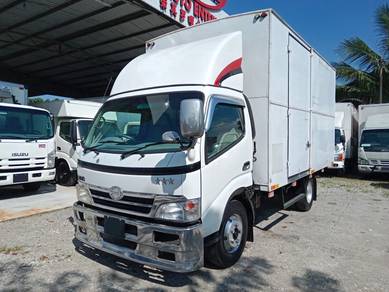 2010 Hino WU410R Aluminium Box 14'11 (1 LHS Door)