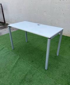 YE47F Meja Tulis 4' Writing Table Metal Leg 4 cm