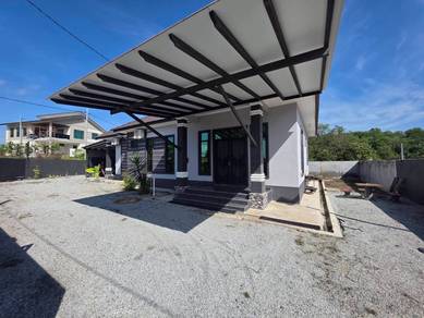 Bungalow House For Sale in Marang,TRG