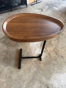 Movable small apartment coffee table