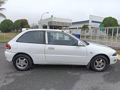 Proton Satria GLi in Bandar Pusat Jengka, PHG