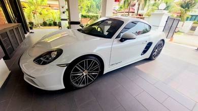 Porsche 718 CAYMAN in Kota Damansara, SGR