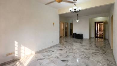 Apartment For Sale in Aman Puri Apartment