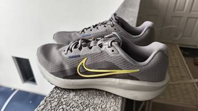 Nike Running Shoe - almost 99% new