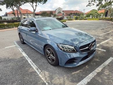 Mercedes Benz C180 180 (CBU) in Damansara Heights, KUL
