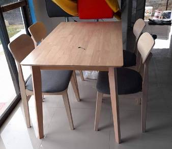 Meja makan 4+1/ Dining table 4+1