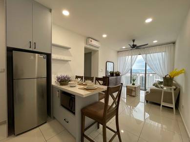 Condominium For Sale in Kenwingston Platz
