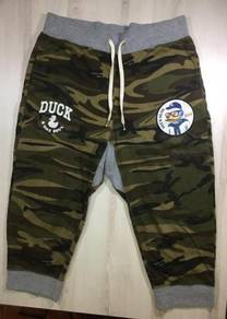 B One Soul Duck Dude ¾ Camo Pants #C Used