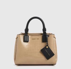 Charles & Keith
CROC-EFFECT STRUCTURED BAG