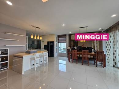 Condominium For Sale in Central Park