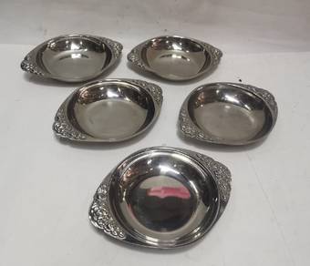 Set Of 5 Dish Pinch Bowls 18-8 STAINLESS STEEL
MAD