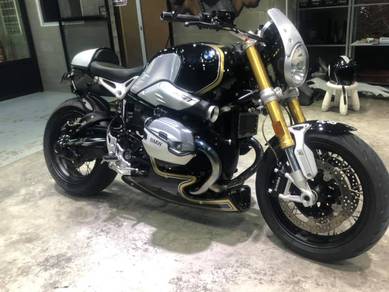 BMW R NINE T