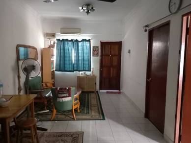 Room in Seri Kembangan, SGR