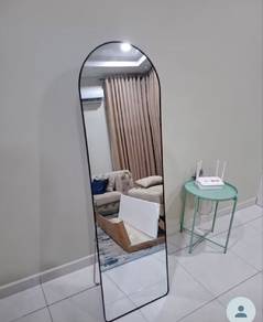 Standing Long Mirror Curve