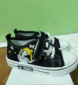 Sneakers sailor moon 