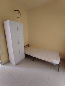 Room in Desa Pandan, KUL