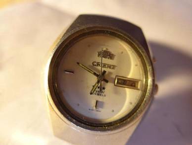 Orient 3 Star Crystal 21 Jewels White Dial Watch
