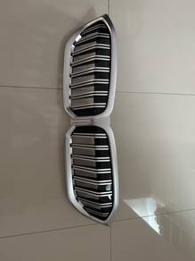 BMW 320i 2024 LCI Original Kidney Grille