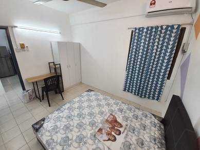 Room in Shah Alam, SGR