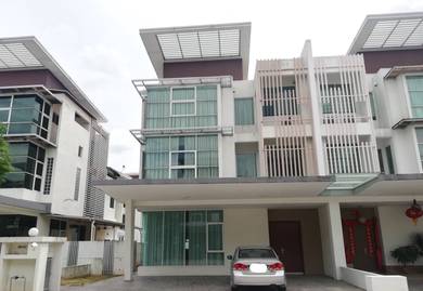 Semi-Detached House For Sale in Cyberjaya,SGR