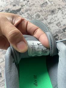 satu harga dapat 2 pasang kasut
